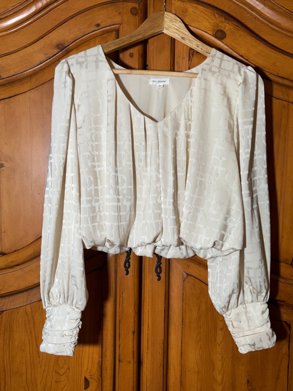 Blu Pepper Cream Textured V-Neck Long Sleeve Blouse